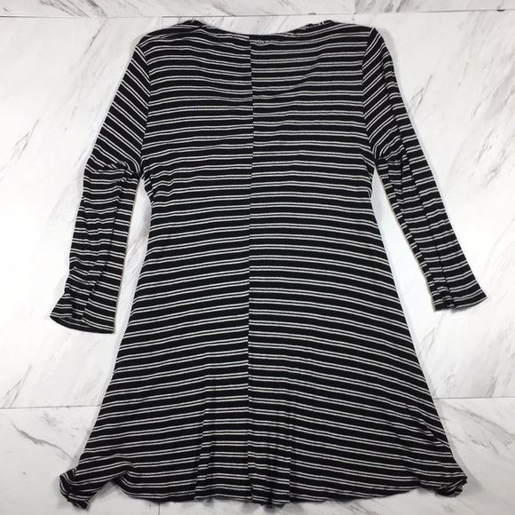⭐️ L COIN 1804 B&W STRIPED DRESS (SMALL DAMAGE) - Picture 5 of 5